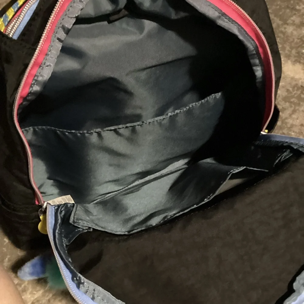 Kipling features 56%